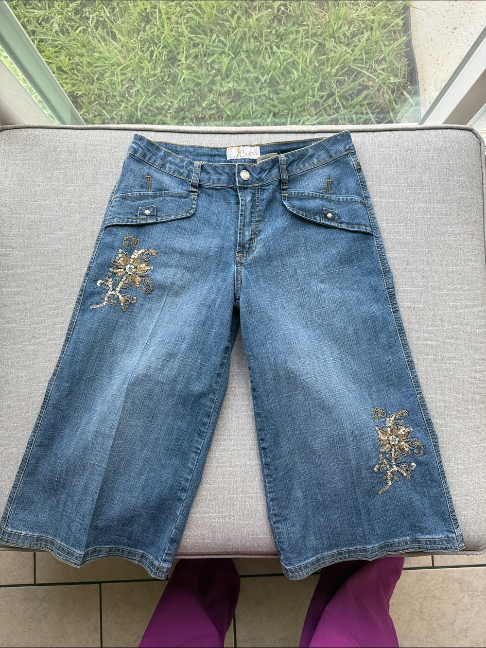 Crest Blue Embellished Wide-Leg Crop Jeans